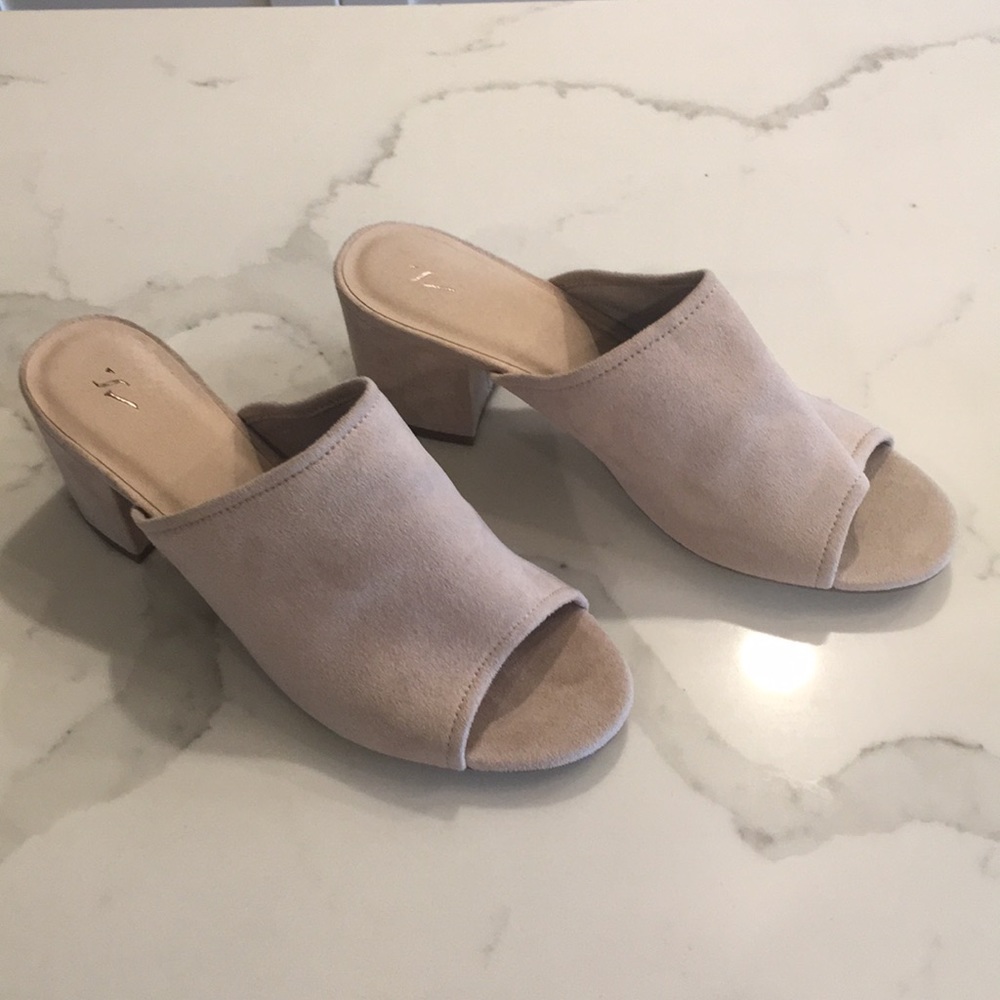 Tan 2in Slip on heals (size 8.5)